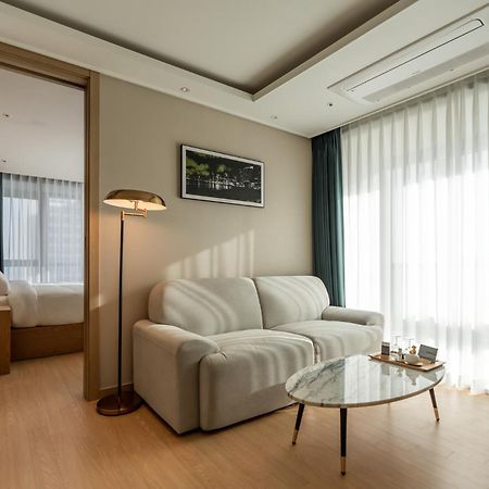 D Ov Haeundae Hotel Busan Exterior photo