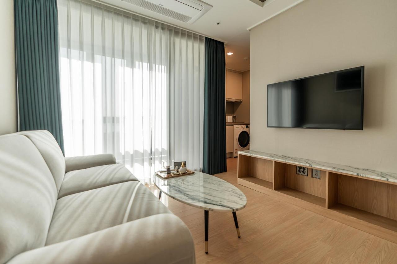 D Ov Haeundae Hotel Busan Exterior photo