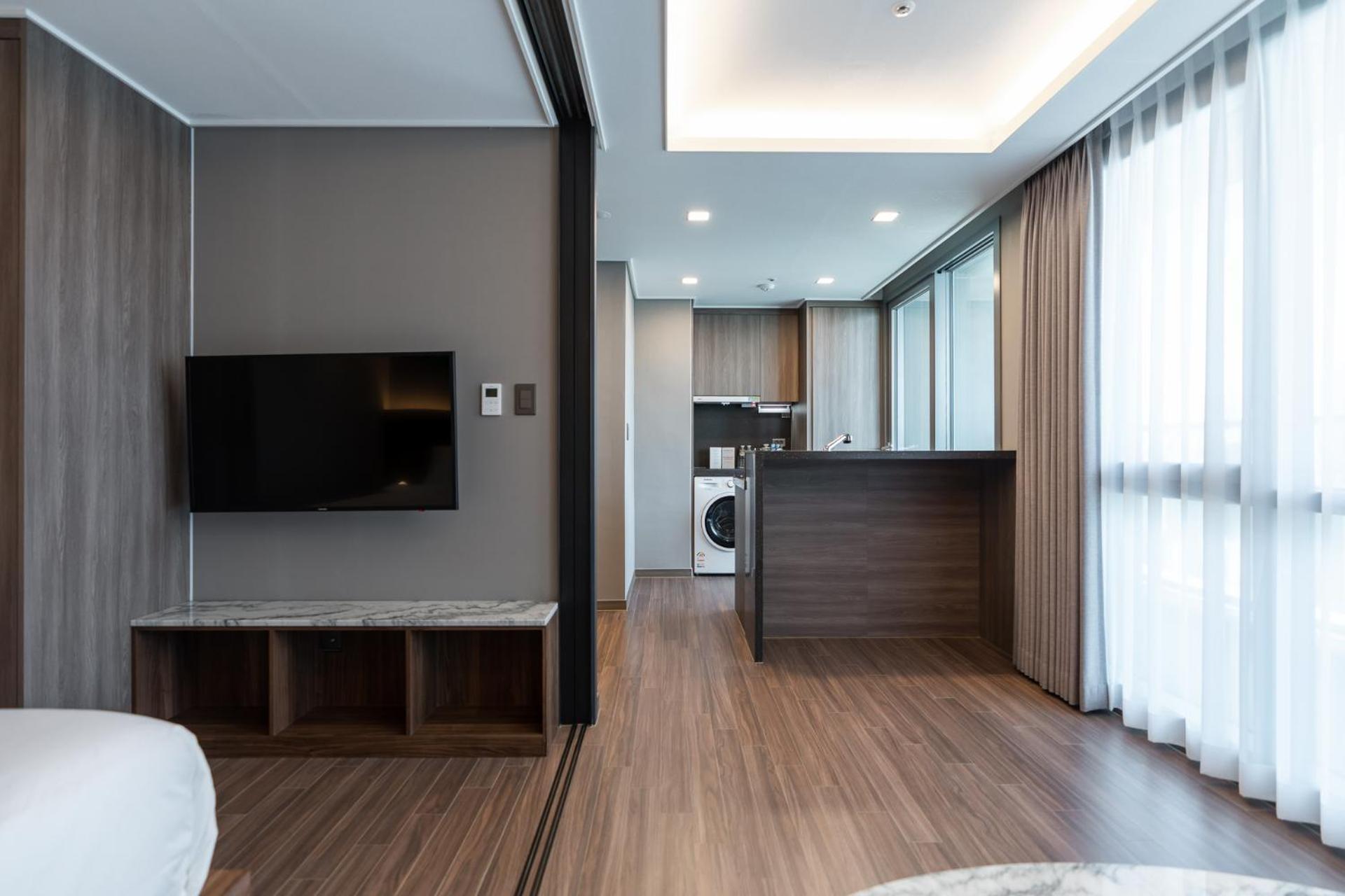 D Ov Haeundae Hotel Busan Exterior photo